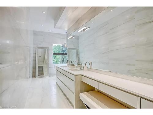 421 Chartwell Road, Oakville, ON - Indoor Photo Showing Bathroom