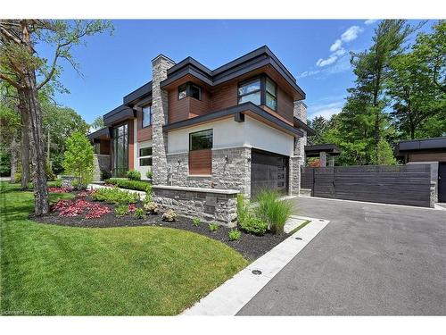 421 Chartwell Road, Oakville, ON - Outdoor