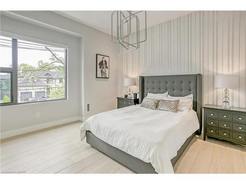 421 Chartwell Road, Oakville, ON - Indoor Photo Showing Bedroom
