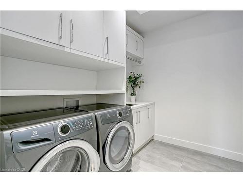 421 Chartwell Road, Oakville, ON - Indoor Photo Showing Laundry Room