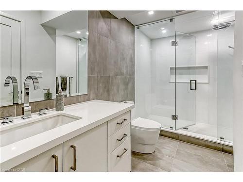 421 Chartwell Road, Oakville, ON - Indoor Photo Showing Bathroom