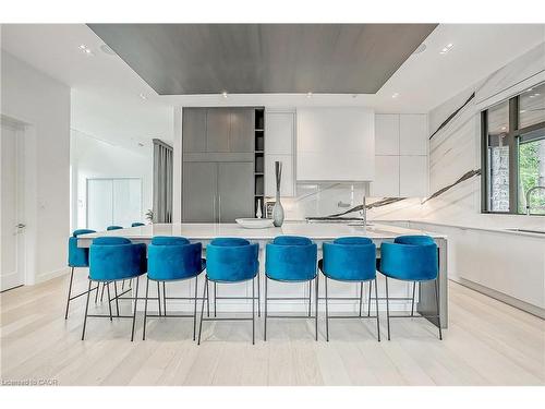 421 Chartwell Road, Oakville, ON - Indoor