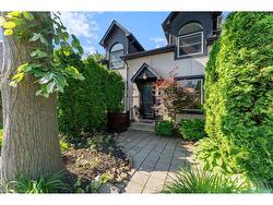 2-23 Macaulay Street W Hamilton, ON L8L 1E6