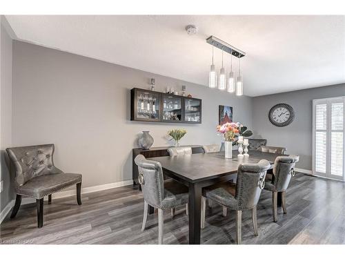 48-2825 Gananoque Drive, Mississauga, ON - Indoor Photo Showing Dining Room