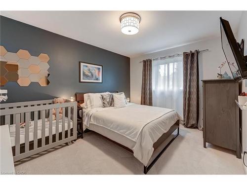 48-2825 Gananoque Drive, Mississauga, ON - Indoor Photo Showing Bedroom