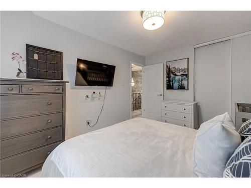 48-2825 Gananoque Drive, Mississauga, ON - Indoor Photo Showing Bedroom