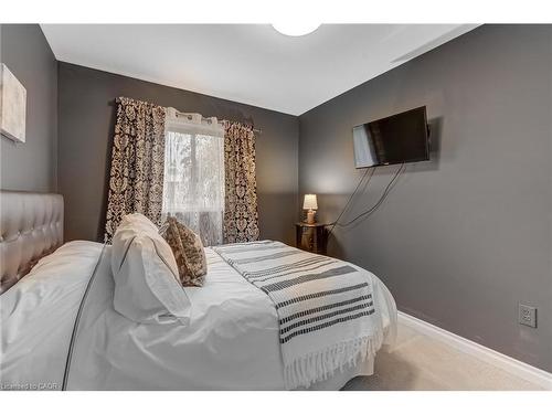 48-2825 Gananoque Drive, Mississauga, ON - Indoor Photo Showing Bedroom
