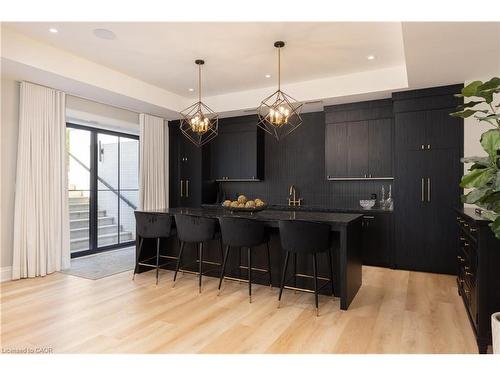 46 Second Street, Oakville, ON - Indoor