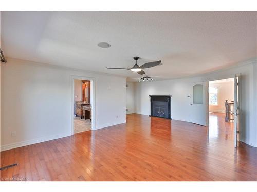 803 Ridge Road, Stoney Creek, ON - Indoor