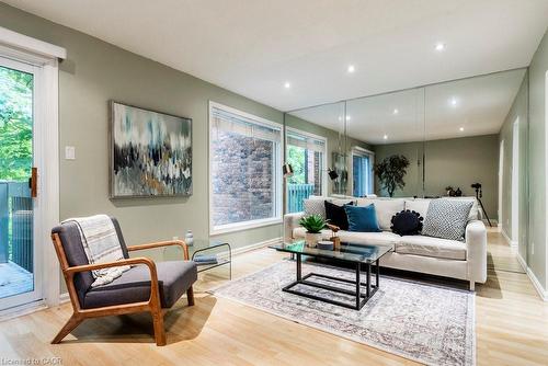3-1556 Kerns Road, Burlington, ON - Indoor Photo Showing Living Room