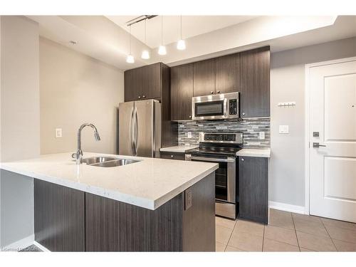304-85 Robinson Street, Hamilton, ON - Indoor Photo Showing Kitchen With Stainless Steel Kitchen With Double Sink With Upgraded Kitchen