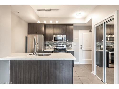 304-85 Robinson Street, Hamilton, ON - Indoor Photo Showing Kitchen With Stainless Steel Kitchen With Double Sink With Upgraded Kitchen