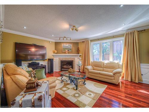 6 Osprey Court, Cambridge, ON - Indoor Photo Showing Living Room With Fireplace