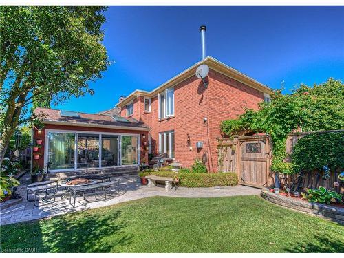 6 Osprey Court, Cambridge, ON - Outdoor