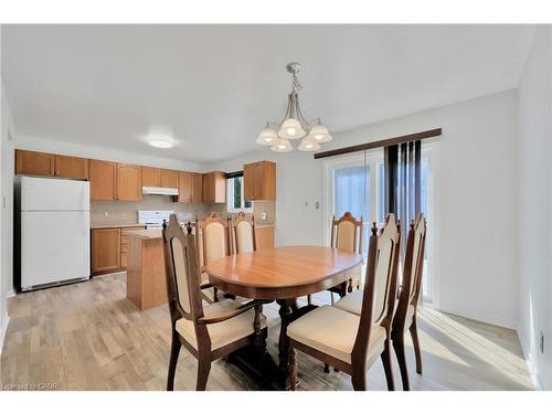34 Phair Crescent, London, ON - Indoor Photo Showing Dining Room