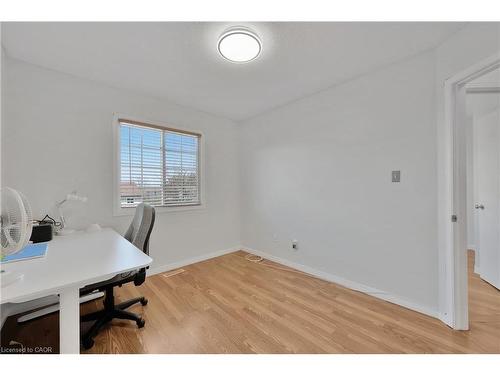 34 Phair Crescent, London, ON - Indoor Photo Showing Other Room