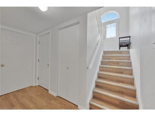 34 Phair Crescent, London, ON - Indoor Photo Showing Other Room