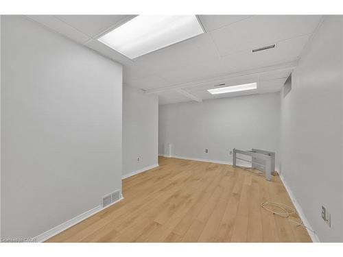 34 Phair Crescent, London, ON - Indoor Photo Showing Other Room