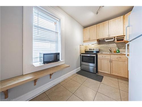 Upper-189 Prospect Street S, Hamilton, ON - Indoor Photo Showing Kitchen