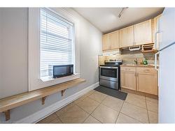 Upper-189 Prospect Street S Hamilton, ON L8M 2Z6