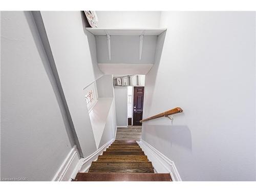 Upper-189 Prospect Street S, Hamilton, ON - Indoor Photo Showing Other Room