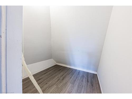 Upper-189 Prospect Street S, Hamilton, ON - Indoor Photo Showing Other Room