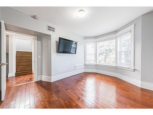 Upper-189 Prospect Street S, Hamilton, ON - Indoor Photo Showing Other Room