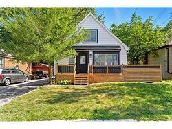 239 East 22nd Street  Hamilton, ON L8V 2V8