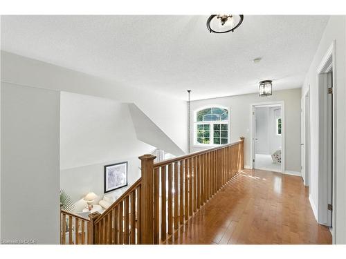 2139 Bushtrail Court, Burlington, ON - Indoor Photo Showing Other Room