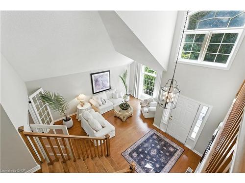 2139 Bushtrail Court, Burlington, ON - Indoor Photo Showing Other Room