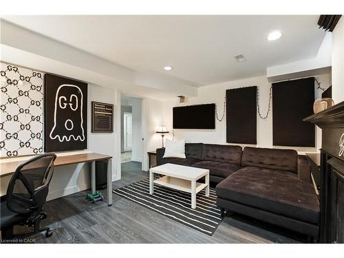 2139 Bushtrail Court, Burlington, ON - Indoor