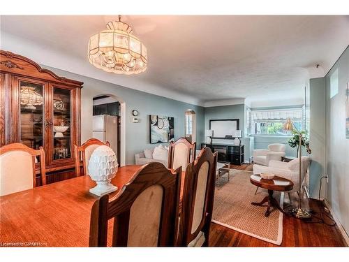 95 Paradise Road N, Hamilton, ON - Indoor Photo Showing Dining Room