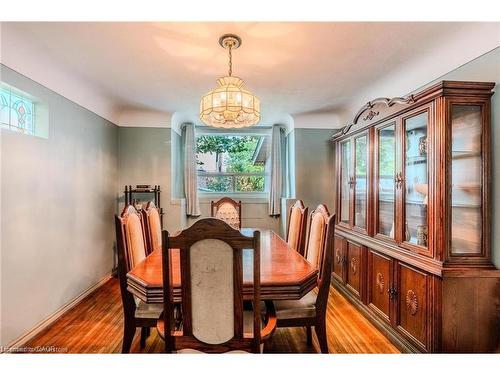 95 Paradise Road N, Hamilton, ON - Indoor Photo Showing Dining Room