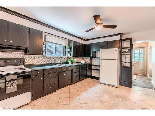 95 Paradise Road N, Hamilton, ON - Indoor Photo Showing Kitchen
