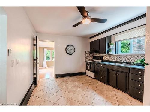 95 Paradise Road N, Hamilton, ON - Indoor Photo Showing Kitchen