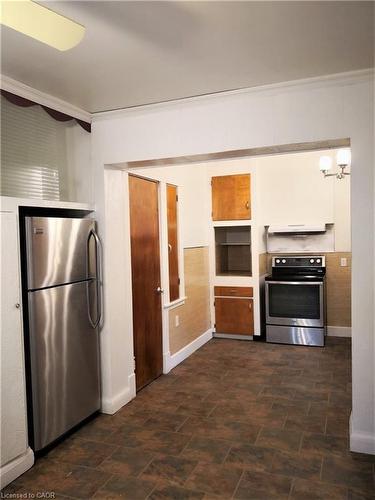 167 Balmoral Avenue S, Hamilton, ON - Indoor Photo Showing Kitchen