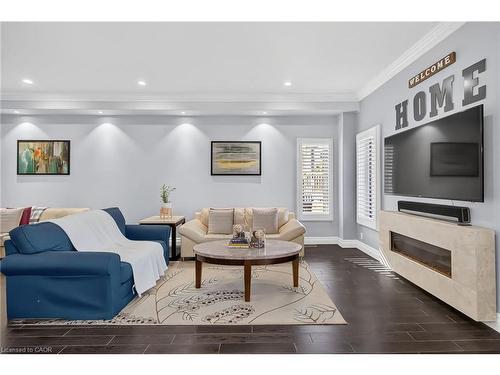 59 Netherwood Road, Kitchener, ON - Indoor Photo Showing Living Room