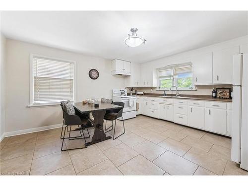 3-115 Marlborough Avenue, Kitchener, ON - Indoor