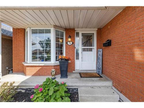 70 Polaris Court, Hamilton, ON - Outdoor