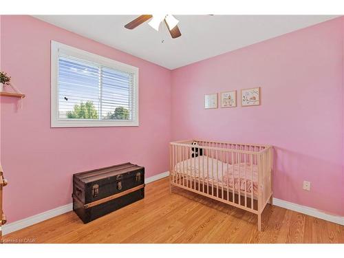 70 Polaris Court, Hamilton, ON - Indoor Photo Showing Bedroom