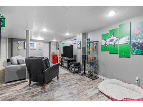 70 Polaris Court, Hamilton, ON - Indoor