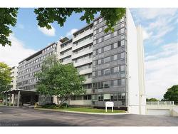 406-24 Midland Drive  Kitchener, ON N2A 2A8