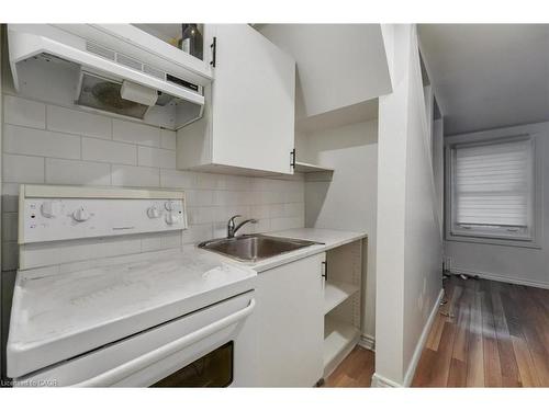 95 Adeline Street, Ottawa, ON - Indoor Photo Showing Kitchen