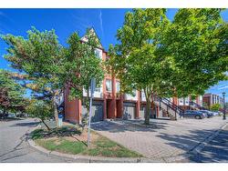 502-895 Maple Avenue  Burlington, ON L7S 2N7