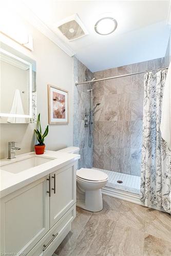 203-81 Robinson Street, Hamilton, ON - Indoor Photo Showing Bathroom