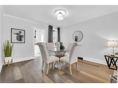 10 Gordon Street, Hamilton, ON - Indoor Photo Showing Dining Room