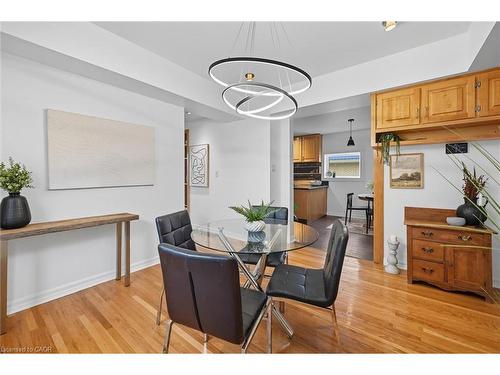 1348 Augustine Drive, Burlington, ON - Indoor Photo Showing Dining Room