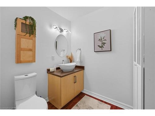 1348 Augustine Drive, Burlington, ON - Indoor Photo Showing Bathroom