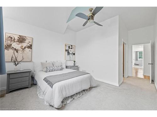 1348 Augustine Drive, Burlington, ON - Indoor Photo Showing Bedroom