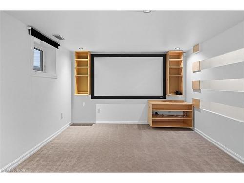 1348 Augustine Drive, Burlington, ON - Indoor Photo Showing Other Room
